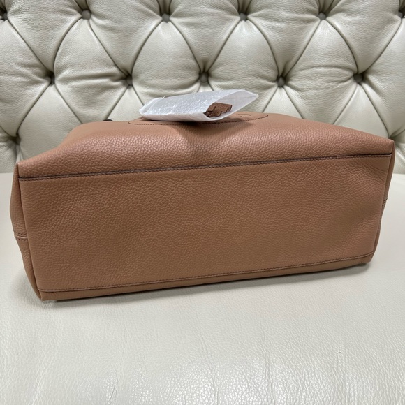 Brand new Gucci Soho Leather Beige Chain Shoulder Bag - Picture 8 of 11